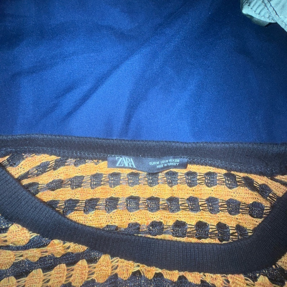Zara Chic Black and Orange Knit Sweater - Picture 5 of 5